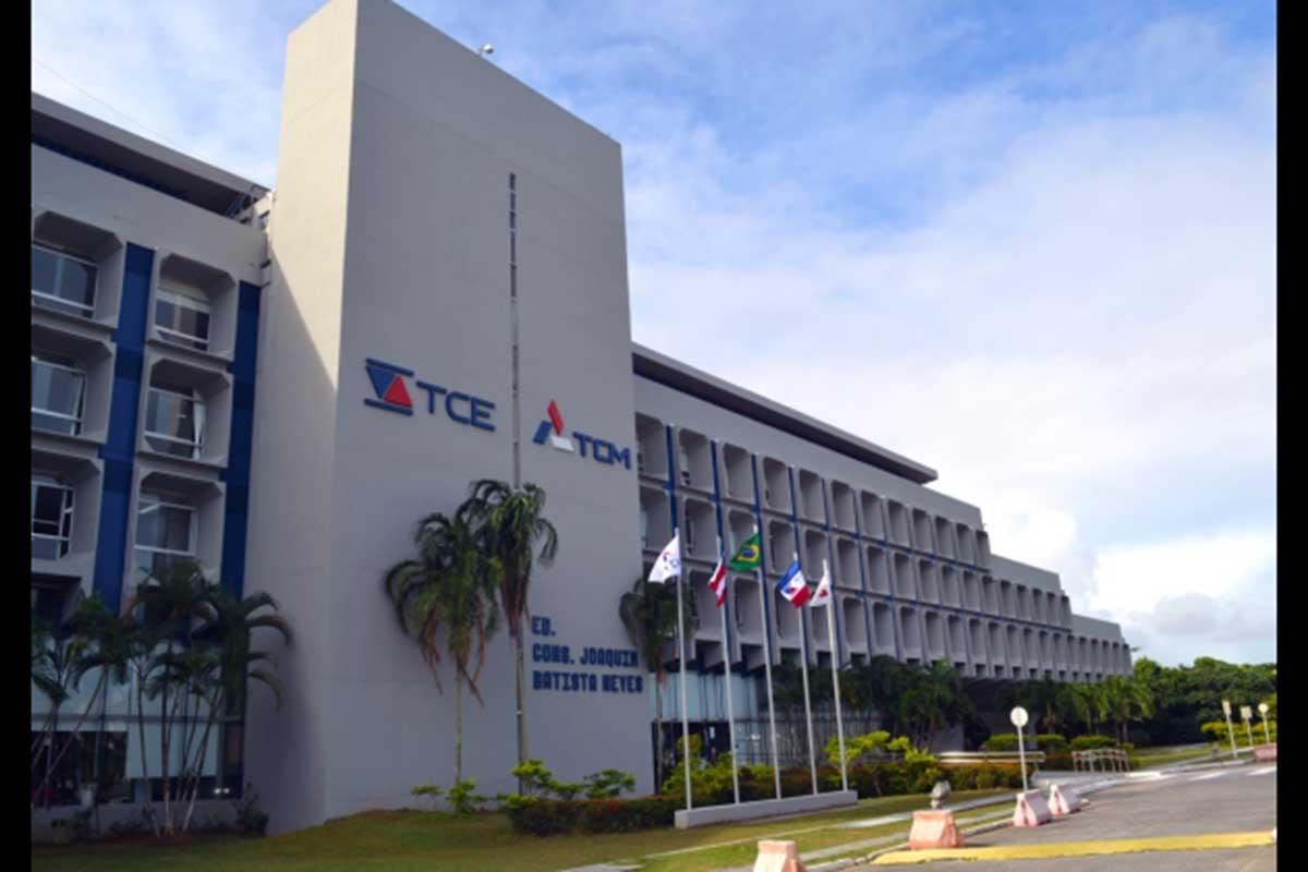 TCM-BA multa ex-prefeito de Paulo Afonso por falhas na assistência farmacêutica